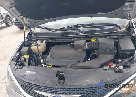 2020 Chrysler Voyager Lxi из США, поврежденный, VIN 2C4RC1DG7LR261048